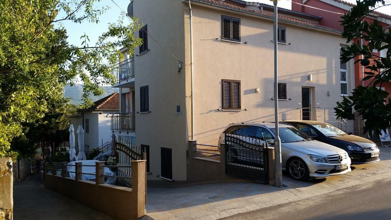 Apartment Smuljic Врбоска Екстериор снимка